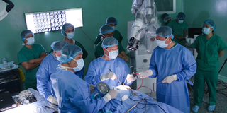 Việt Nam thực hiện ca phẫu thuật u não bằng robot đầu tiên ở châu Á