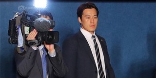 Nổi tiếng vì quá đẹp trai, vệ sĩ của Tổng thống Hàn Quốc phải từ chức