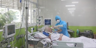 Tổng lãnh sự quán Anh đã vào thăm bệnh nhân 91
