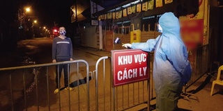 Cặp vợ chồng nhà báo cùng xông pha trong trận chiến Covid-19