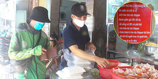 Dân mạng ấm lòng quán ăn trân trọng shipper: Nghề nào cũng đáng quý cả