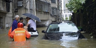Vũ Hán ban hành báo động đỏ vì lũ lụt