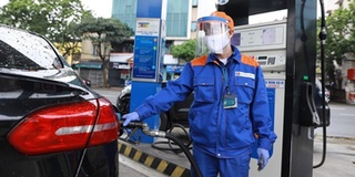 15h ngày 13/7, giá xăng vẫn ở mức cũ gần 15.000 đồng/lít