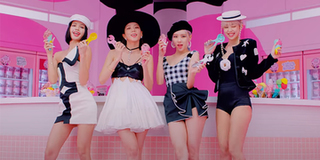 BLACKPINK gây sốt với visual đúng chuẩn "nữ thần mùa hè"