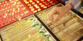 Giá vàng 29/8: Tăng phi mã, tiến sát mốc 57 triệu đồng/lượng