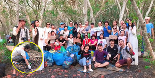 Thành viên Việt Nam Ơi chung tay lượm rác, làm sạch Rú Chá (Huế)