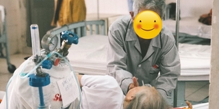 Cảm động chuyện tình yêu của cặp ông bà U90, chăm nhau vượt bệnh tật
