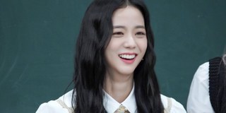 Trong khi người người muốn mặt V-line, riêng Jisoo thích mình má phính