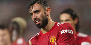 Dấu hiệu bất ổn ở MU: Bruno Fernandes hậm hực vì Ole thay đổi chiến thuật