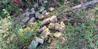 3000 bánh chưng tiếp tế cho bà con miền Trung: Chưa đến tay đã bị hỏng