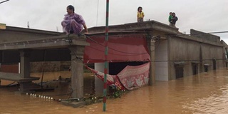 124 người qua đời và mất tích do mưa lũ, sạt lở đất ở miền Trung
