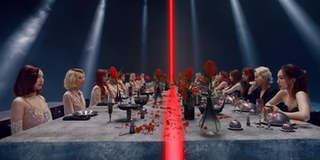 TWICE tung teaser MV mới với style "hắc bạch vô thường" cực chất