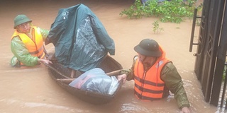 Mưa lũ ở Hà Tĩnh khiến 6 người qua đời, hơn 45.000 ngôi nhà bị ngập