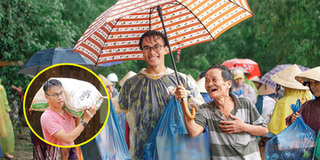 Mem Việt Nam Ơi dành hơn 23 ngày dầm mình trong mưa lũ giúp miền Trung