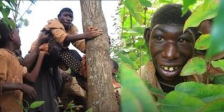 "Tarzan đời thực" 21 tuổi, chỉ loanh quanh ở rừng, ăn cỏ để sống