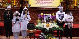 Thái độ của vợ cũ - vợ mới Vân Quang Long tại tang lễ được khen ngợi