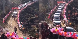 Đoàn siêu xe nối đuôi nhau lên núi rước dâu: Vừa lãng mạn vừa hùng vĩ