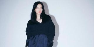 Jisoo bị chê tạo dáng, phối đồ kỳ lạ nhưng visual vớt vát tất cả