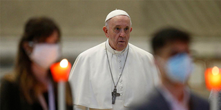 Giáo hoàng mở lễ cầu nguyện mong thế giới sớm hết dịch