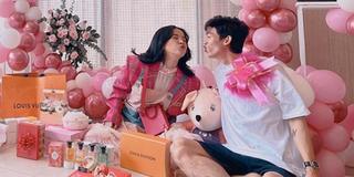 DJ Mie đón sinh nhật ngập sắc hồng cùng bạn trai Hồng Thanh