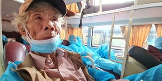 Thợ hồ già và "món nợ" ở Sài Gòn: Hết dịch để xây xong nhà cho chủ
