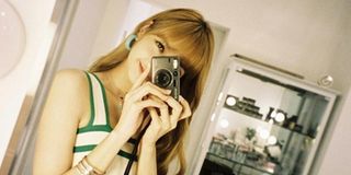 So kè nhan sắc của các idol nữ K-pop qua ảnh film