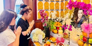 Thúy Nga đưa con gái đến tiễn biệt Phi Nhung trong thất đầu tại Mỹ