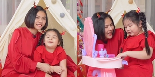 Vân Trang cùng con gái cưng lên đồ đỏ rực đón Giáng sinh