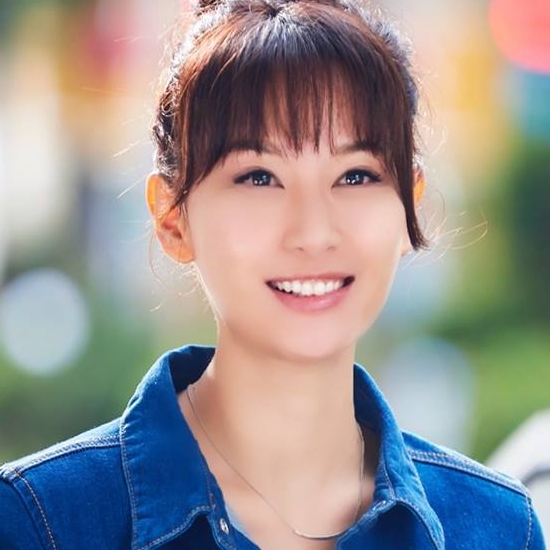 Cuộc sống hiện tại của Hoa hậu Hong Kong Từ Tử San sau khi rời TVB