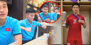 Phản ứng cực đáng yêu của Phan Tuấn Tài khi bị đồng đội U23 trêu đùa