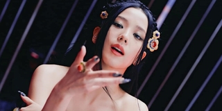 Bật mí về tạo hình cổ trang của Jisoo (BLACKPINK) trong MV Pink Venom