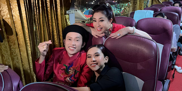 20.000 khán giả miền Trung đội mưa xem Hoài Linh biểu diễn