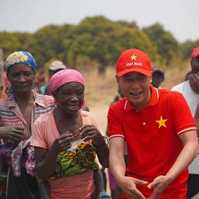 Quang Linh kể khó khăn khi khởi nghiệp ở châu Phi: "Làm nông tốn lắm"