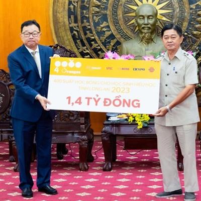 yan.vn - tin sao, ngôi sao - Công ty 4 Oranges tặng 400 suất học bổng tại Long An