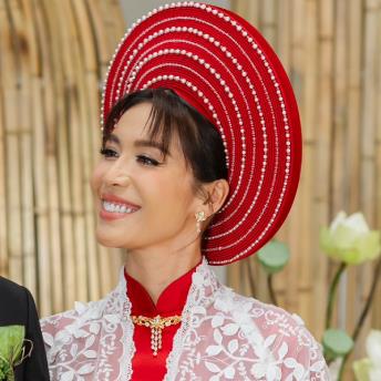 yan.vn - tin sao, ngôi sao - Minh Tú chọn trang sức cưới Trầu Cau cho ngày trọng đại