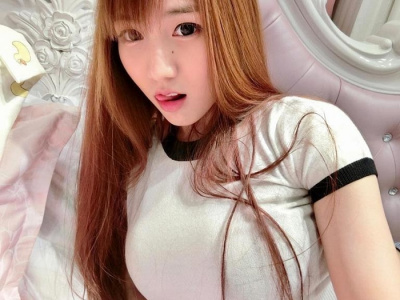 Chao đảo trước nhan sắc xinh đẹp của em gái có "vòng 1 khủng" xứ chùa Vàng Arisara Karbdecho Chao đảo trước nhan sắc xinh đẹp của em gái có "vòng 1 khủng" xứ chùa Vàng Arisara Karbdecho